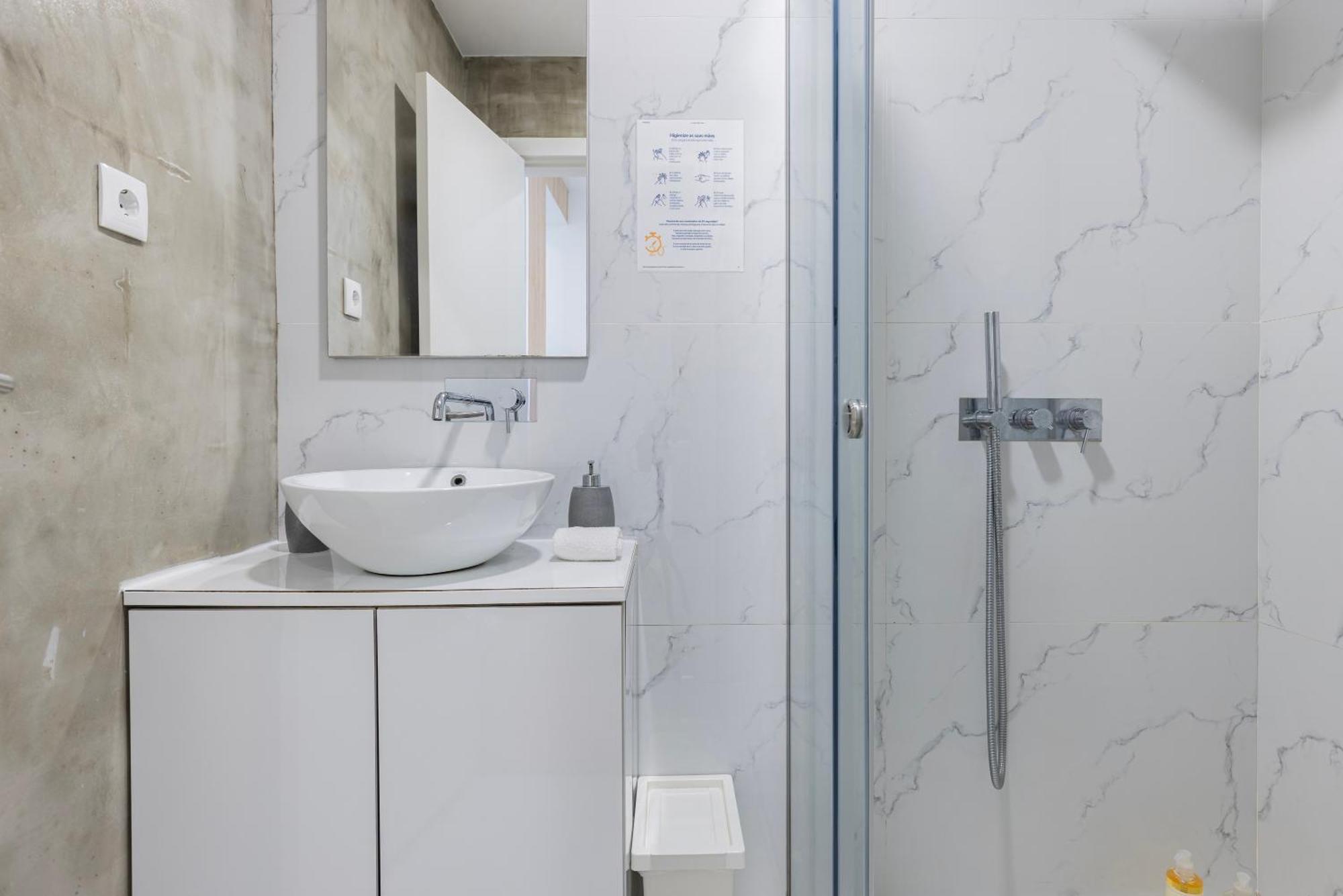 Apartamento Moderno Com Terraco ลิสบอน ภายนอก รูปภาพ