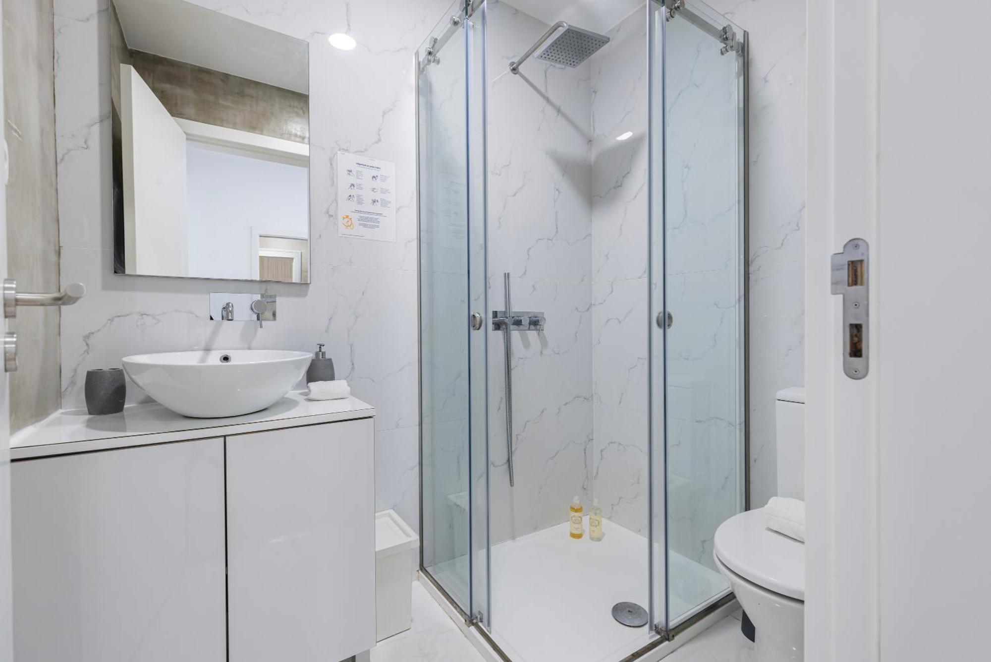 Apartamento Moderno Com Terraco ลิสบอน ภายนอก รูปภาพ