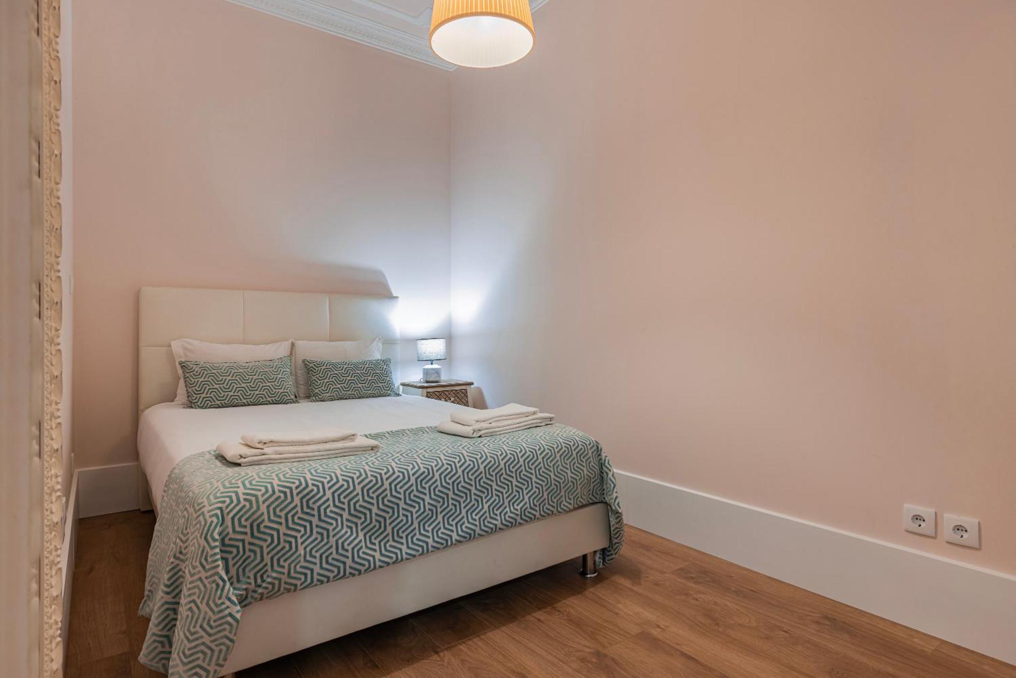 Apartamento Moderno Com Terraco ลิสบอน ภายนอก รูปภาพ